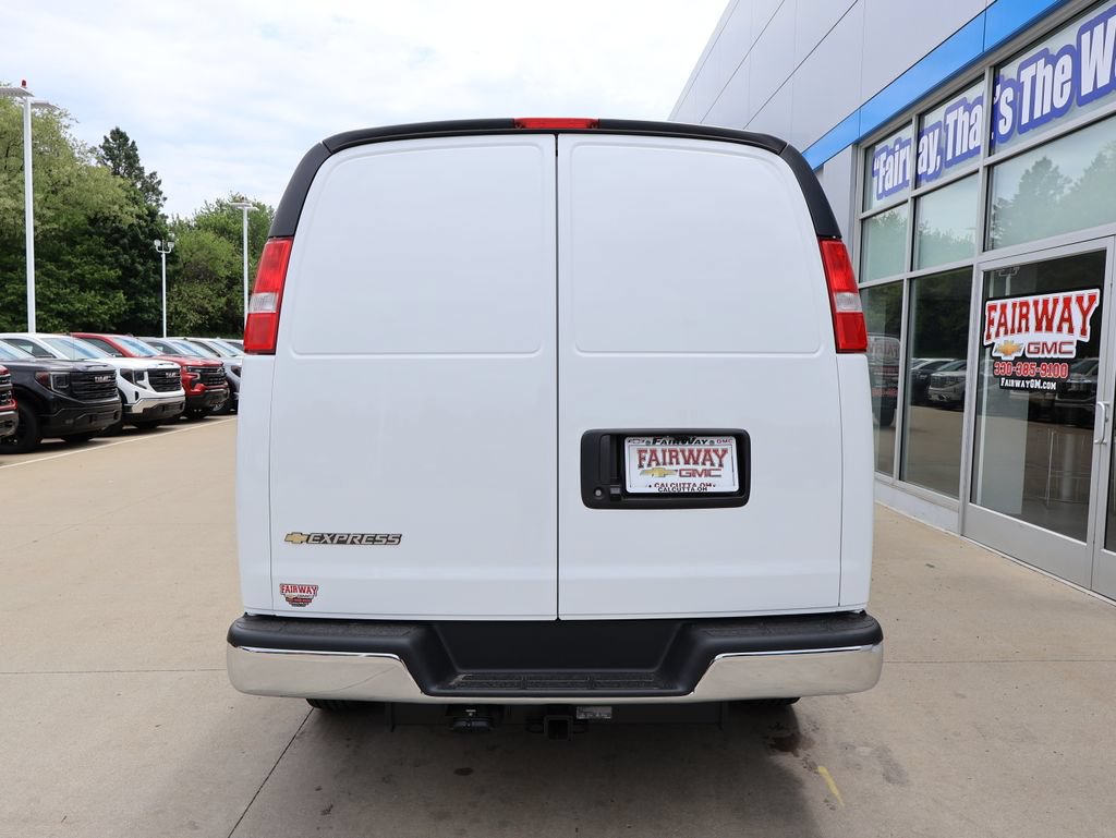 New 2026 Chevrolet Express 3500 Extended w/ Driver Convenience Package RWD image 10