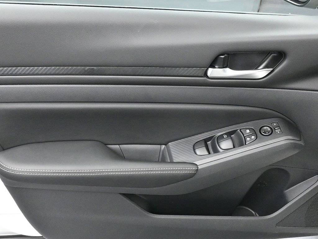 New 2025 Nissan Altima 2.5 SV w/ SV Special Edition Package image 11