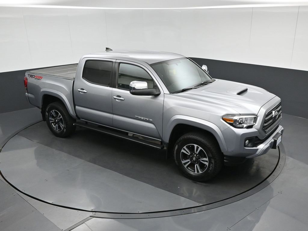 Used 2017 Toyota Tacoma TRD Sport image 57