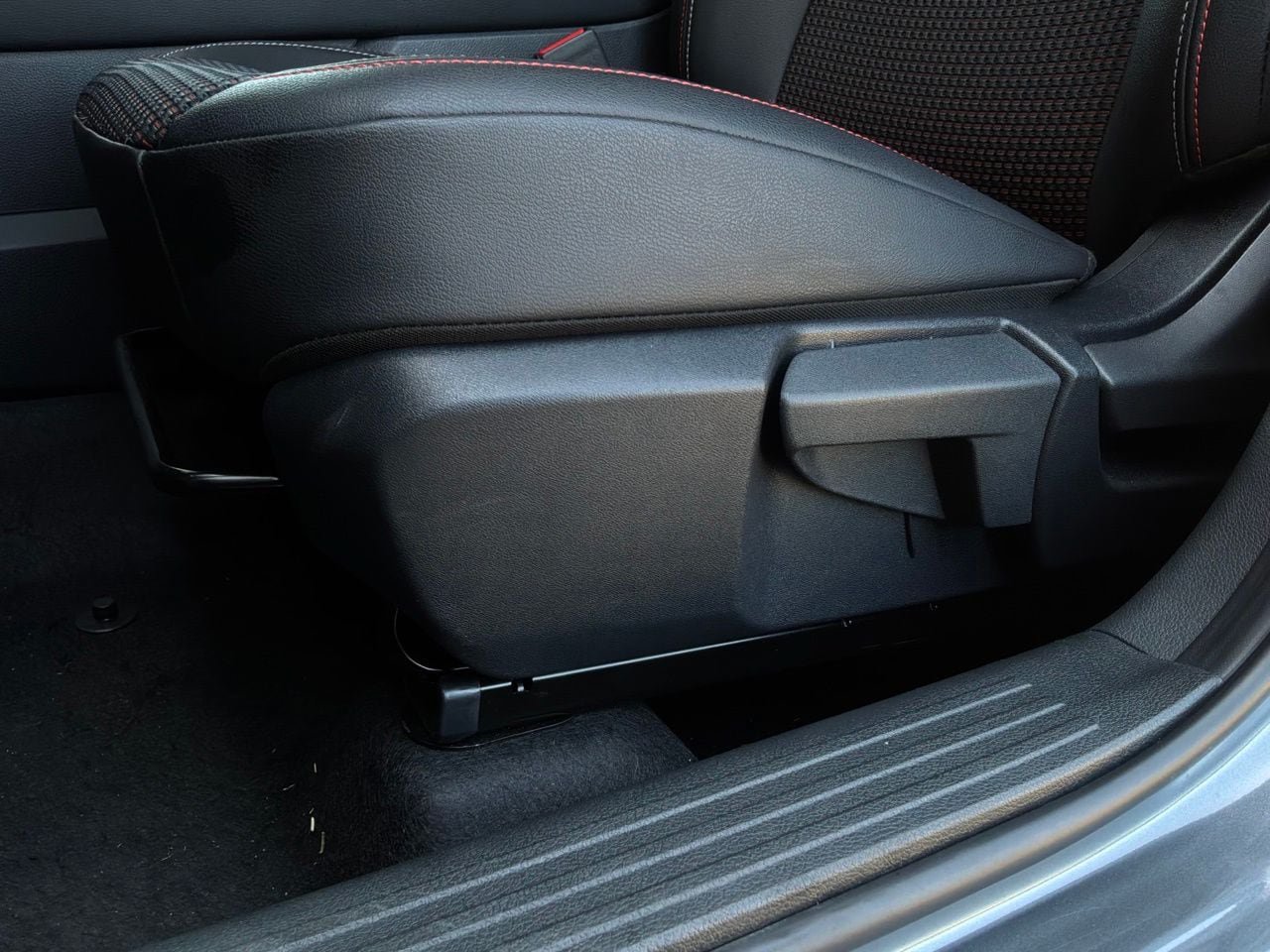 Used 2026 Nissan Kicks SR FWD image 11