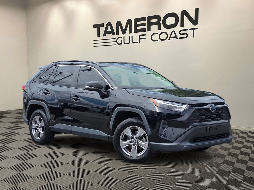 Used 2022 Toyota RAV4 XLE w/ Convenience Package