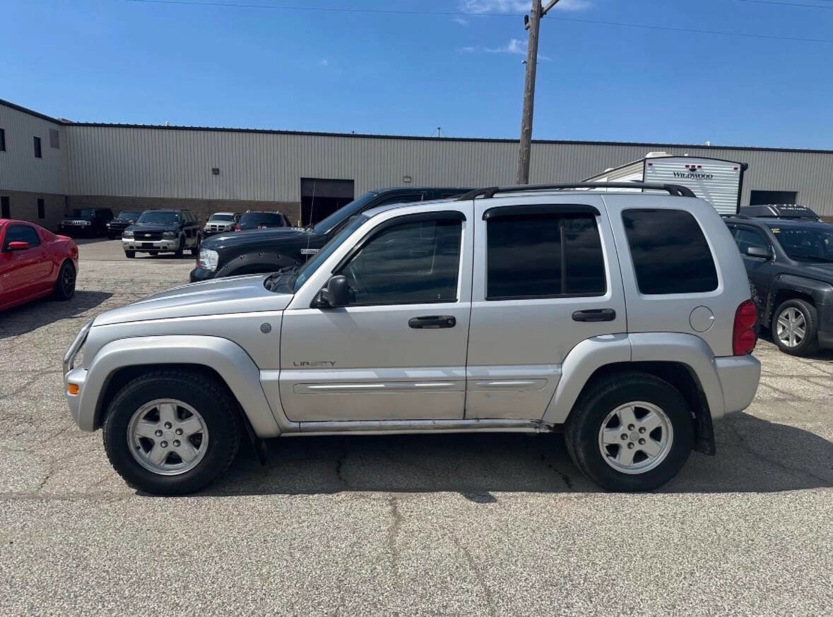 Used 2004 Jeep Liberty Limited AWD/4WD image 5
