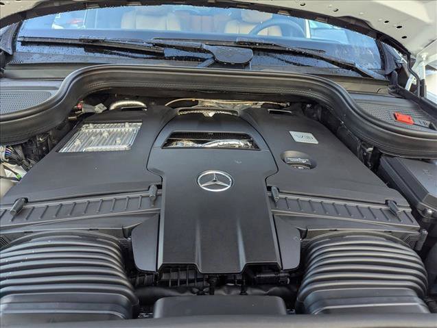 New 2026 Mercedes-Benz GLS 580 4MATIC image 15