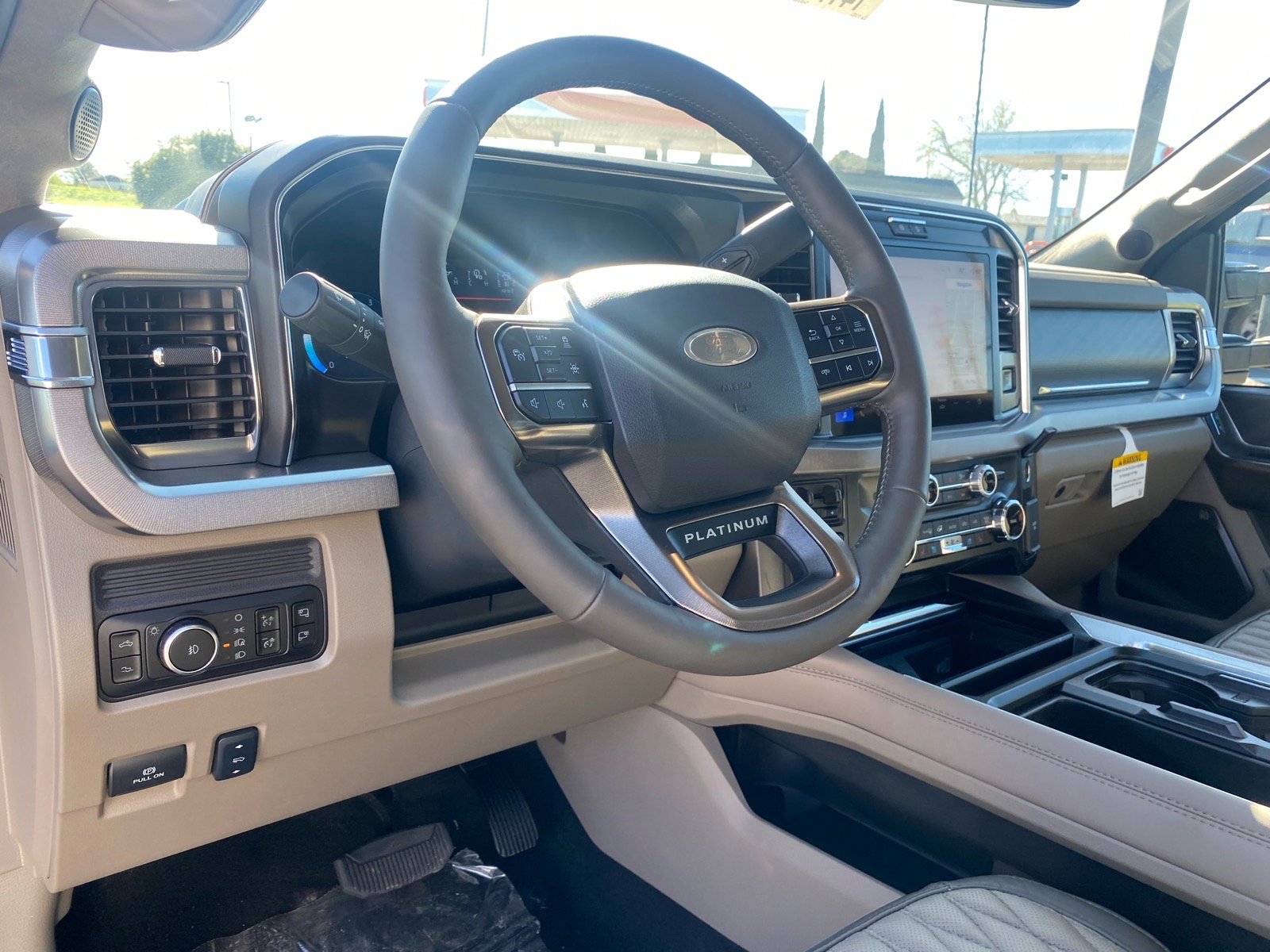 New 2026 Ford F250 Platinum w/ Platinum Plus Package image 25