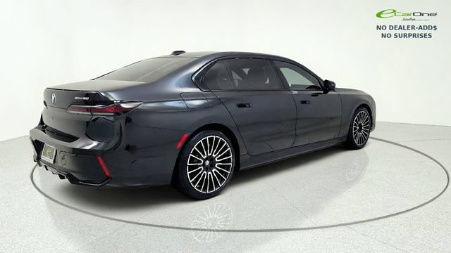 Used 2025 BMW i7 xDrive60 w/ Executive Package RWD image 9