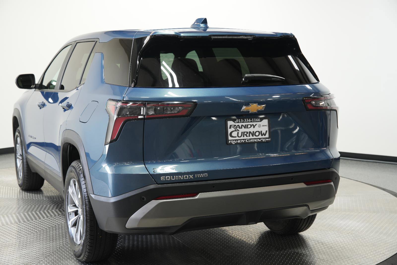 Used 2026 Chevrolet Equinox LT AWD/4WD image 6