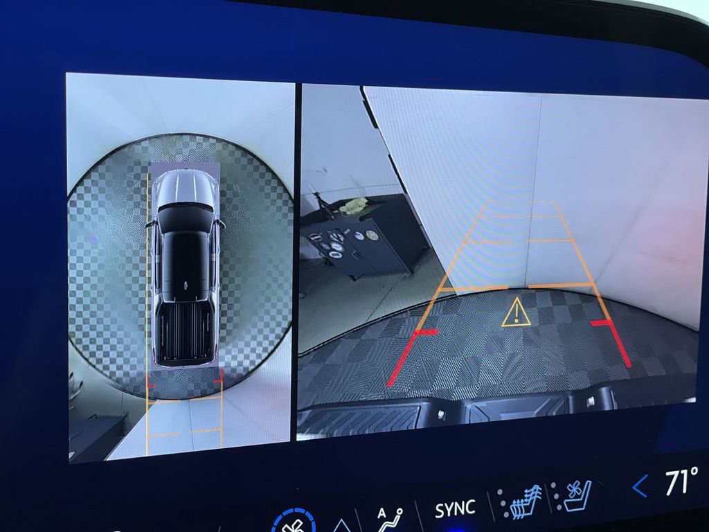 New 2025 Chevrolet Silverado EV LT image 18