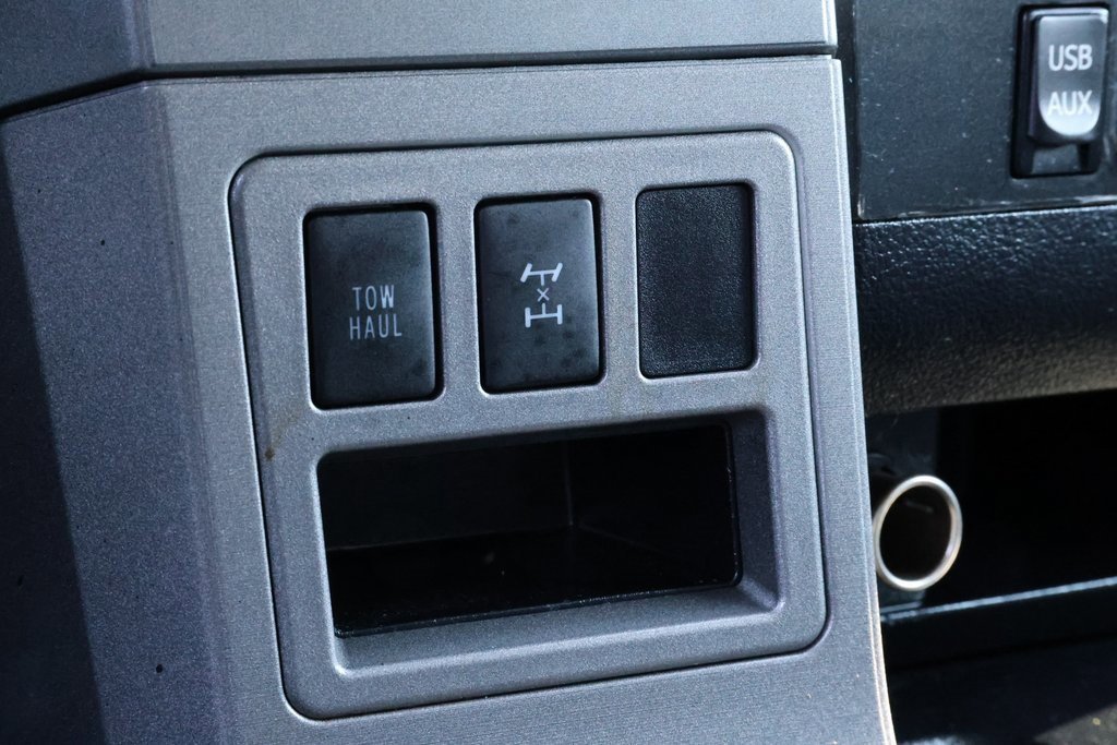 Used 2015 Toyota Sequoia Limited image 33