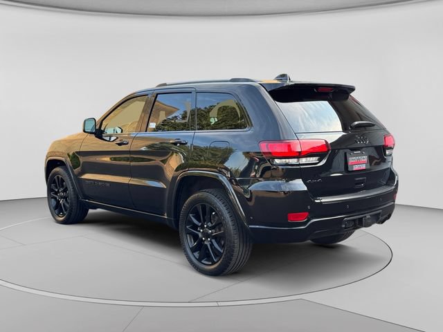 Used 2021 Jeep Grand Cherokee Altitude AWD/4WD image 3