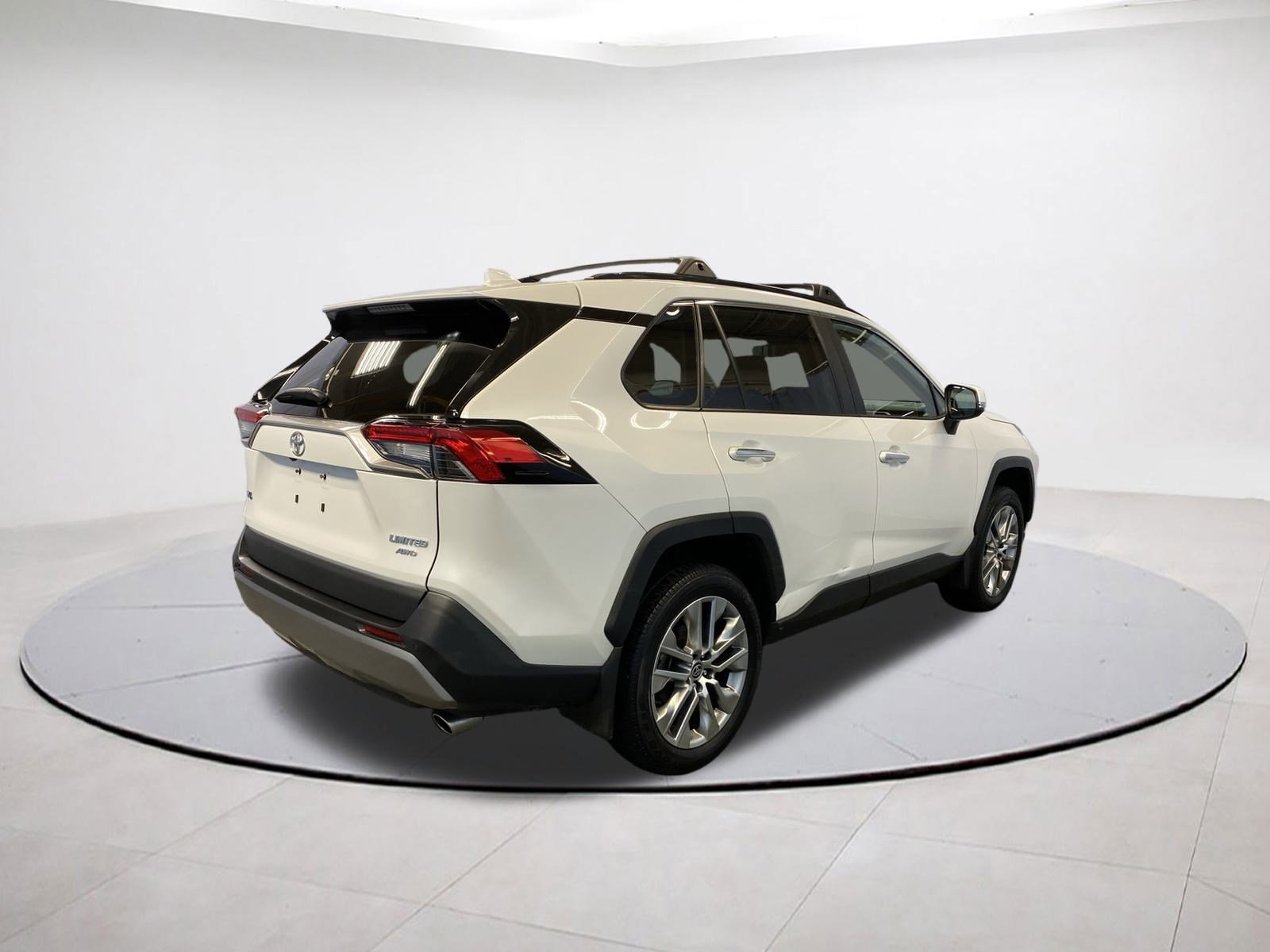 Used 2023 Toyota RAV4 Limited w/ Limited Grade Weather Package image 6