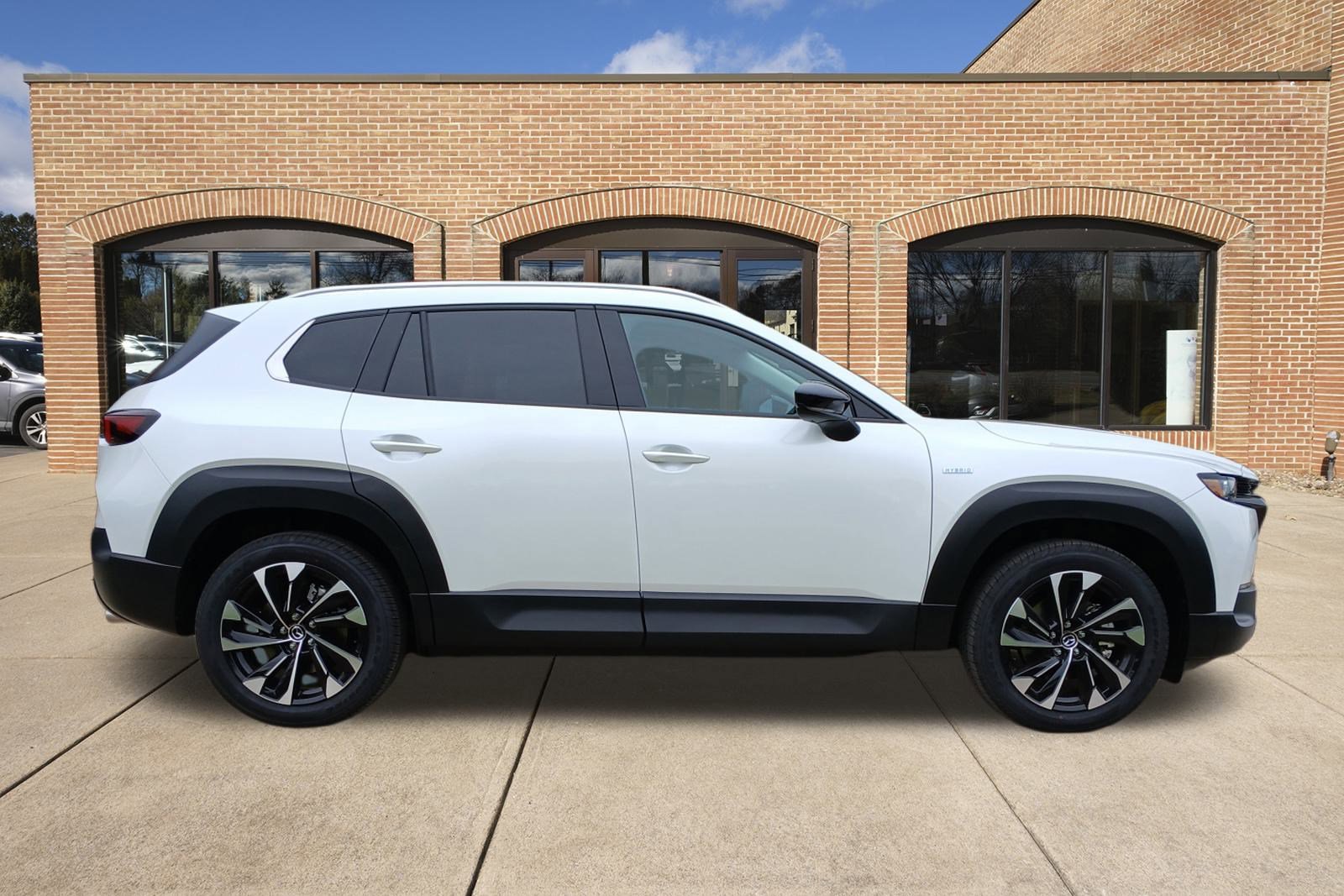 New 2025 MAZDA CX-50 2.5 Hybrid w/ Cargo Package image 2