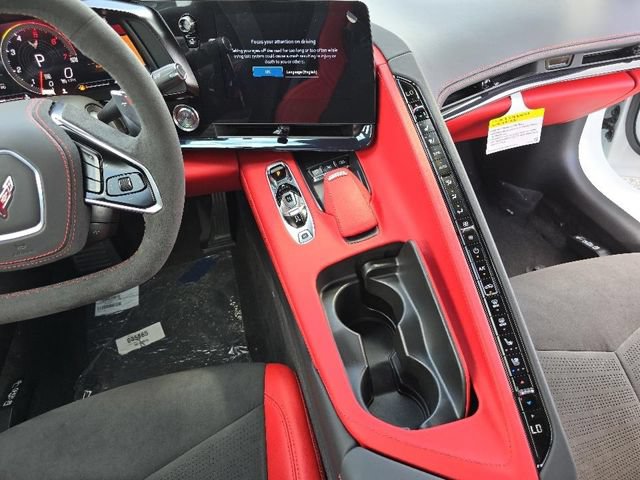 Used 2024 Chevrolet Corvette Stingray Premium Conv w/ Z51 Performance Package RWD image 31