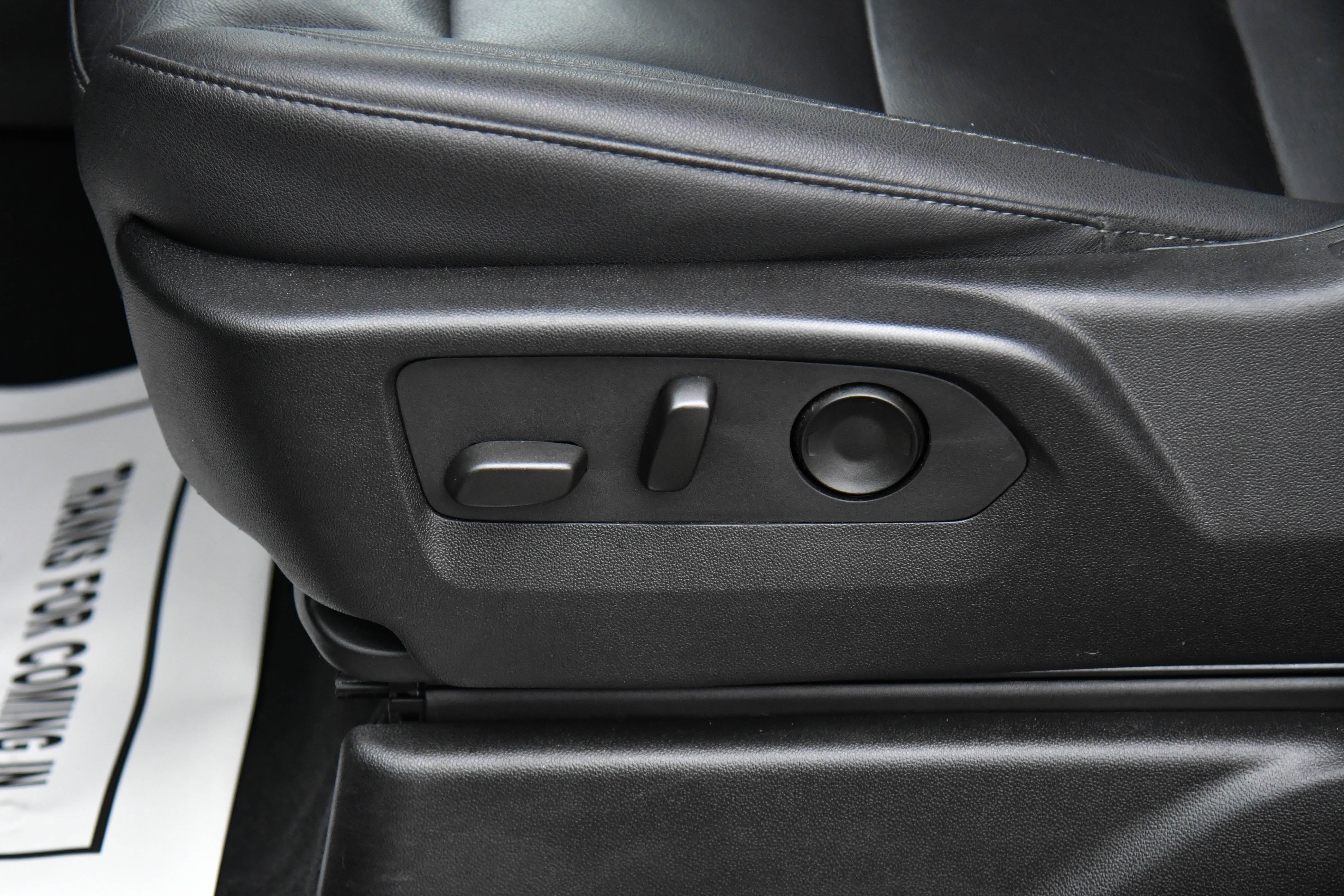 Used 2024 Chevrolet Tahoe LT AWD/4WD image 14