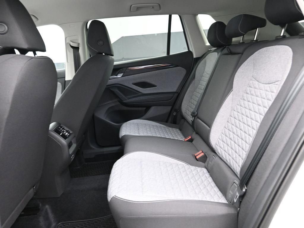 New 2025 Volkswagen Tiguan S image 9