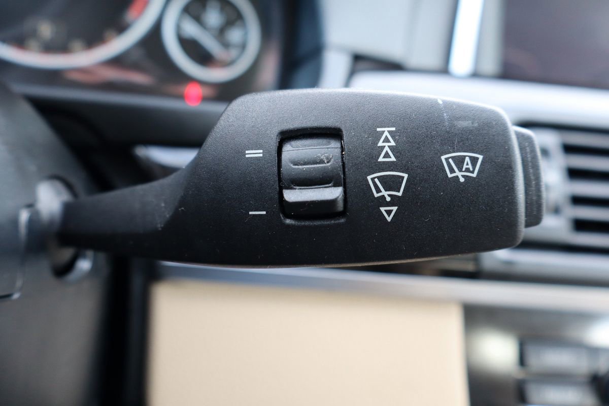 Used 2015 BMW 528i xDrive Sedan image 33