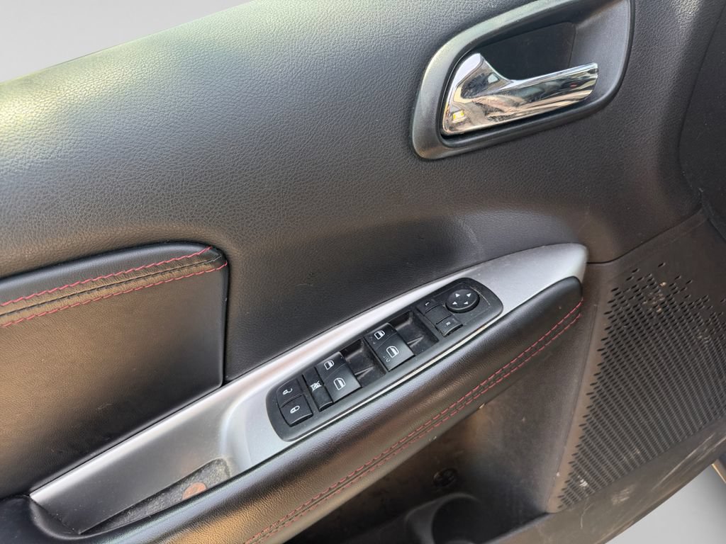 Used 2015 Dodge Journey R/T w/ Flexible Seating Group FWD image 20