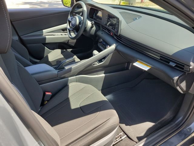 New 2026 Hyundai Elantra Sport FWD image 19