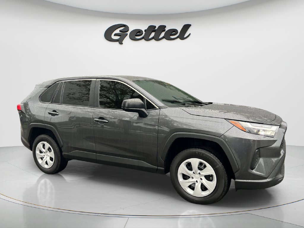 Used 2023 Toyota RAV4 LE FWD image 3