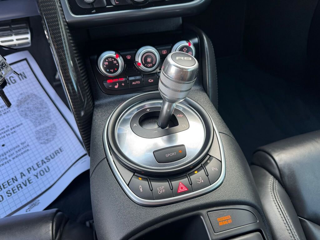 Used 2009 Audi R8 V8 image 17