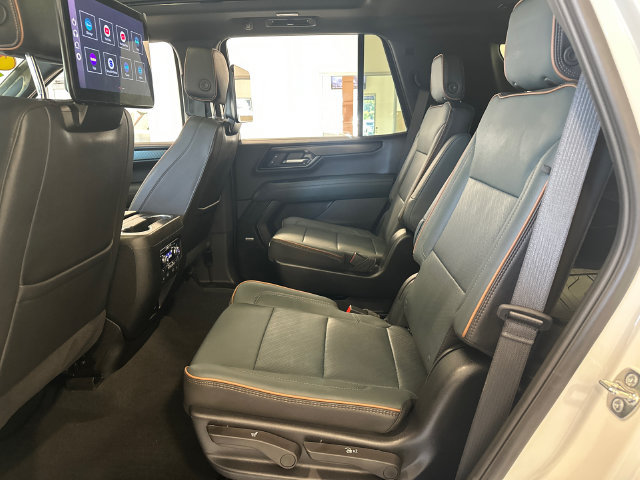 Certified 2025 GMC Yukon AT4 w/ AT4 Premium Plus Package AWD/4WD image 28