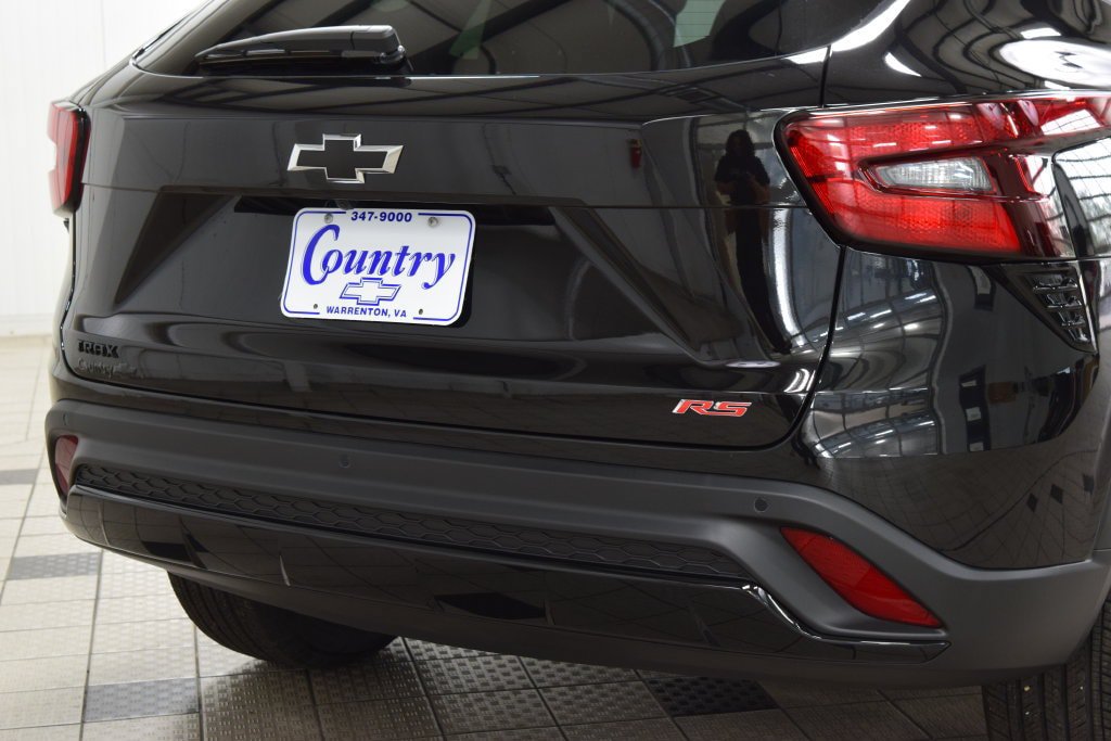 New 2026 Chevrolet Trax RS w/ Sunroof Package FWD image 21