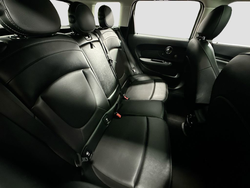 Used 2017 MINI Cooper Clubman ALL4 w/ Premium Package image 26