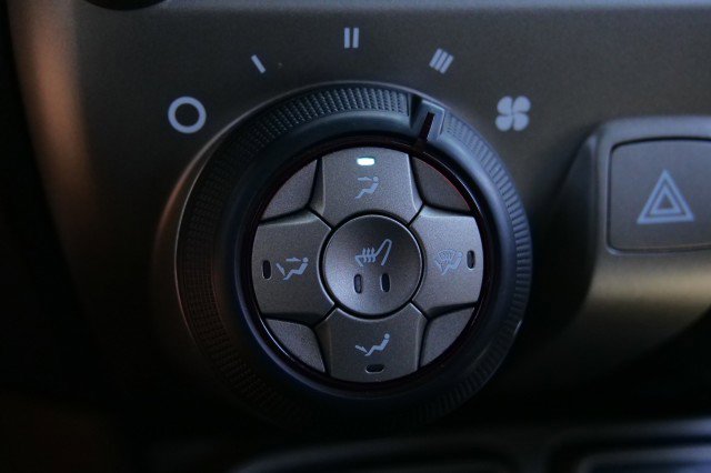 Used 2015 Chevrolet Camaro ZL1 RWD image 14