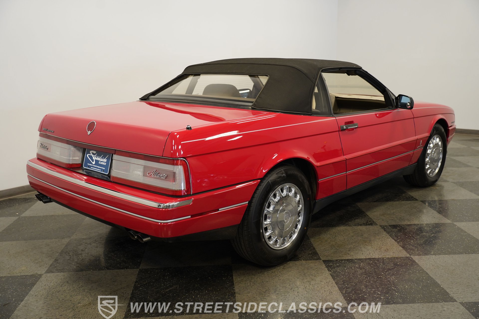 Used 1993 Cadillac Allante FWD image 12