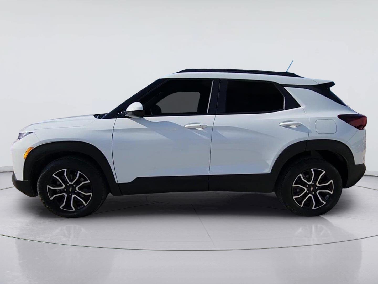 Certified 2023 Chevrolet TrailBlazer ACTIV w/ Convenience Package FWD image 5
