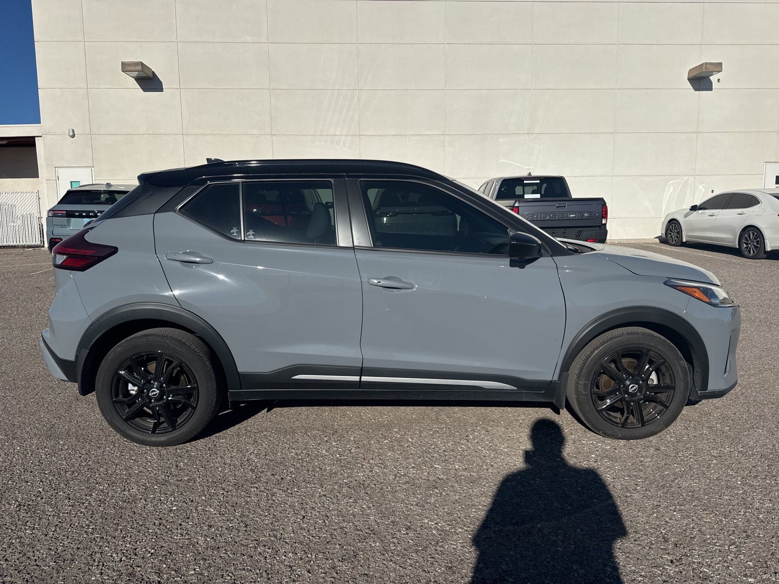 Used 2023 Nissan Kicks SR w/ SR Premium Package image 5