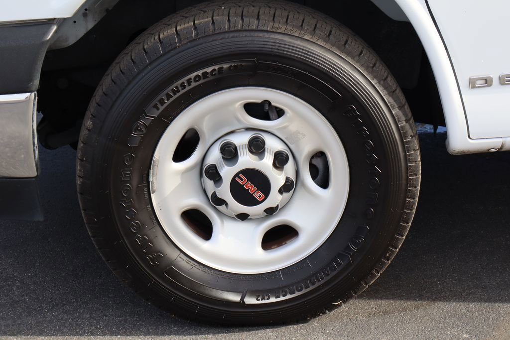Used 2023 GMC Savana 3500 w/ Power Convenience Package image 32