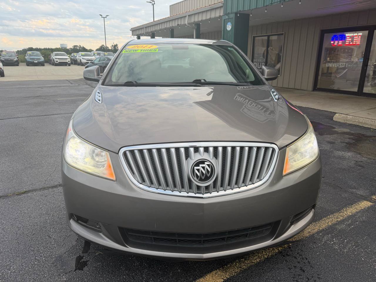 Used 2011 Buick LaCrosse CX FWD image 8