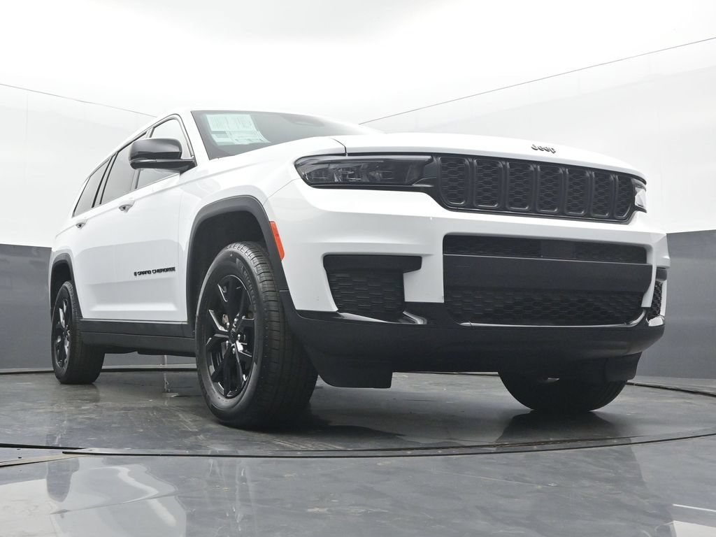 Used 2025 Jeep Grand Cherokee L Laredo AWD/4WD image 54