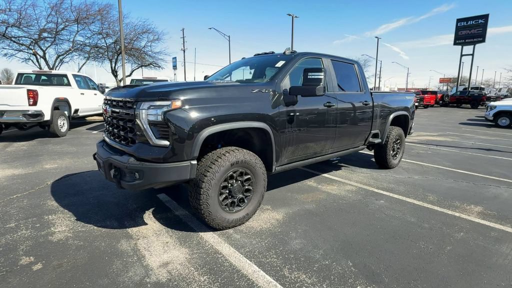 Used 2024 Chevrolet Silverado 2500 ZR2 w/ ZR2 Bison Edition AWD/4WD image 4