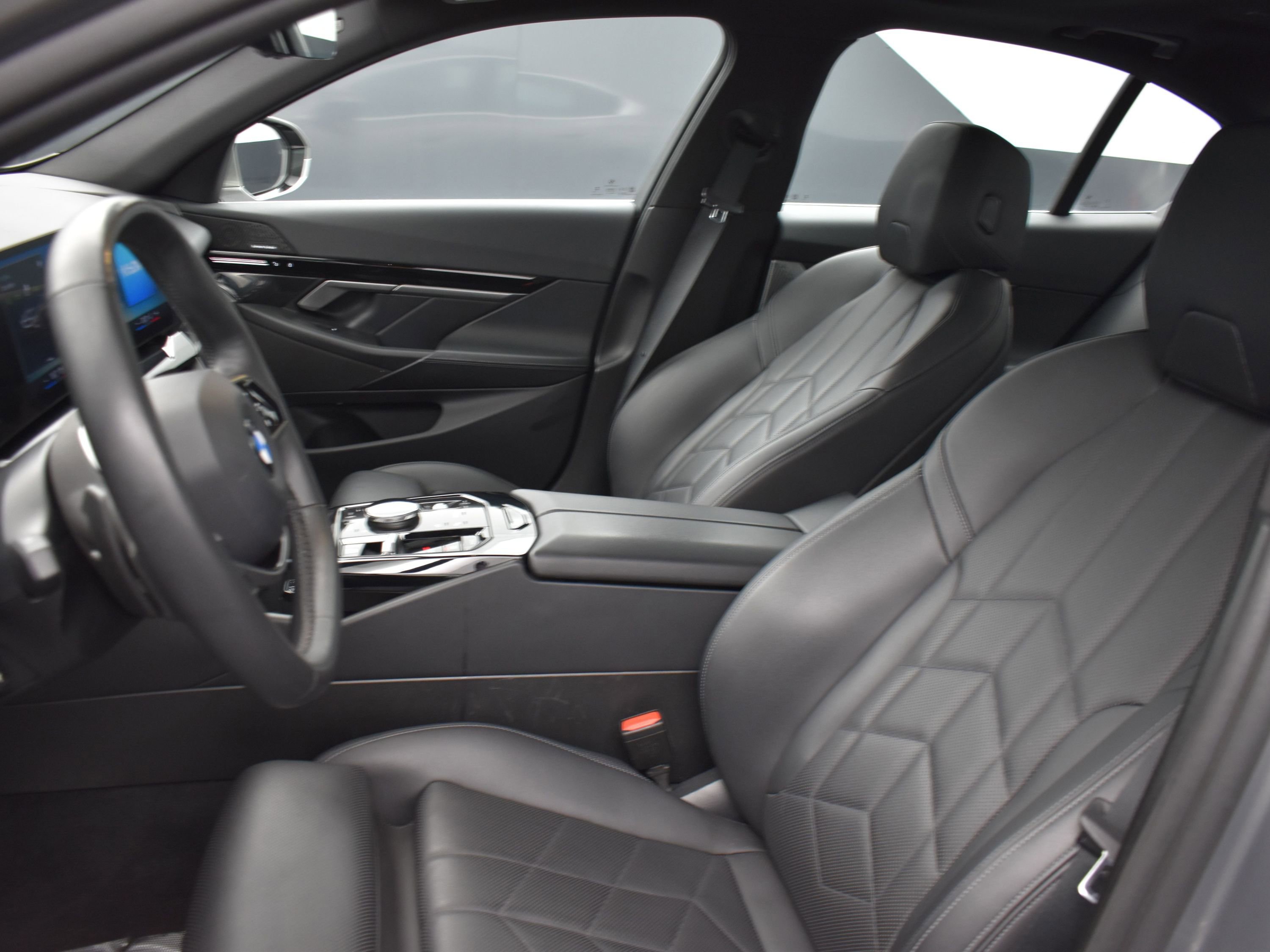 Used 2024 BMW 530i xDrive image 15