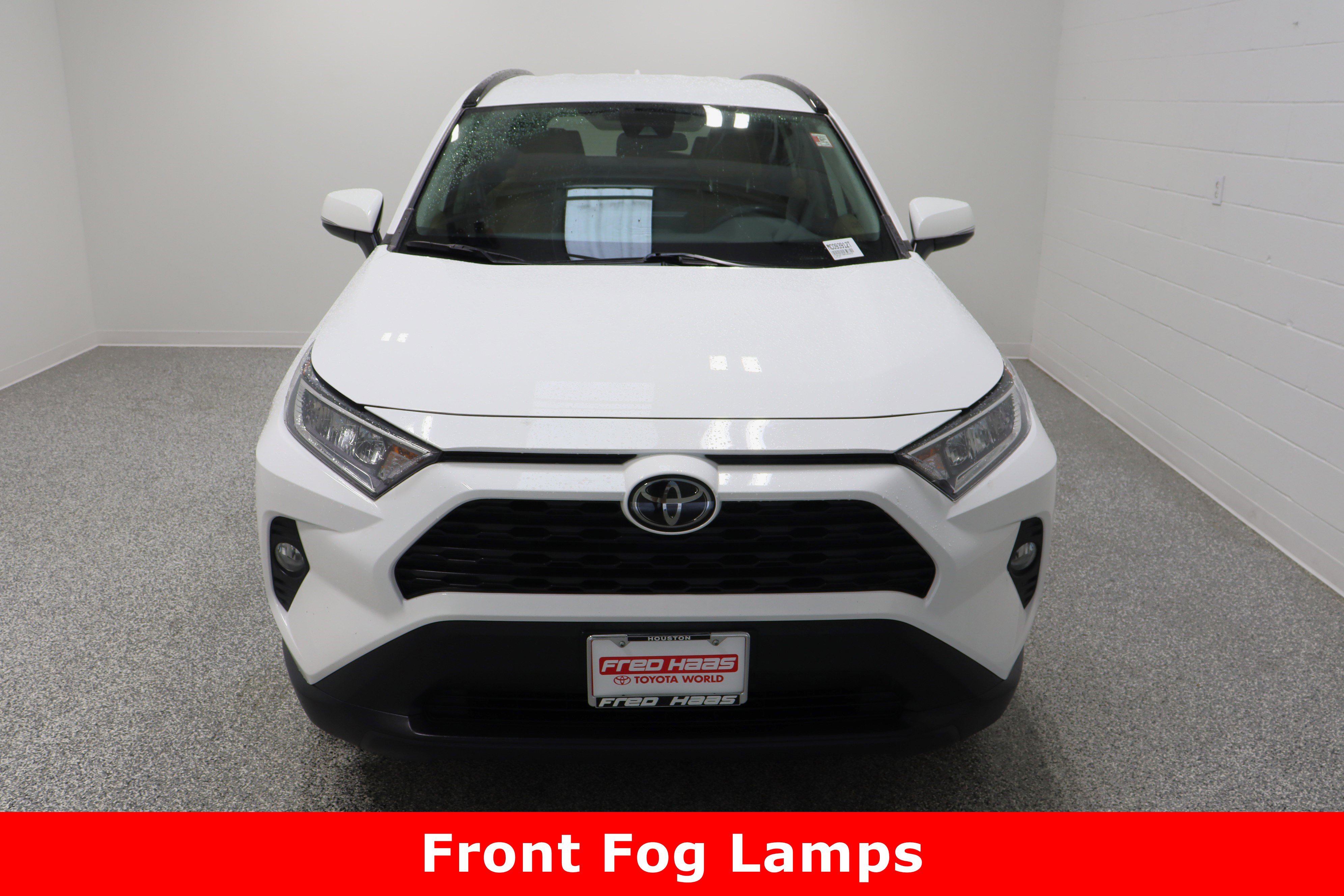 Used 2021 Toyota RAV4 XLE image 3