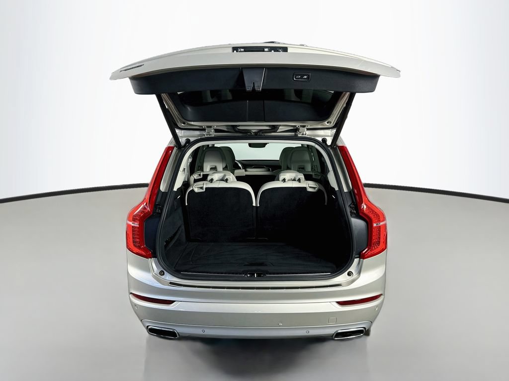 Used 2018 Volvo XC90 T6 Momentum w/ Convenience Package AWD/4WD image 28