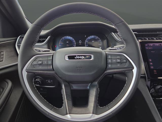 New 2025 Jeep Grand Cherokee L Limited w/ Luxury Tech Group II image 18