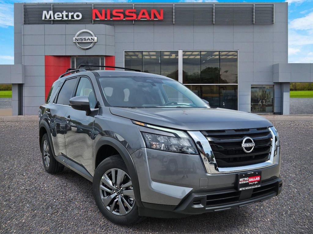 New 2025 Nissan Pathfinder SV