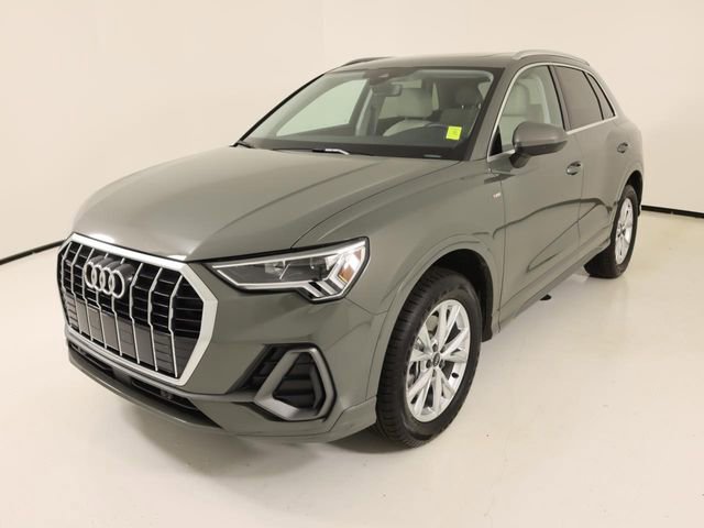 Certified 2025 Audi Q3 2.0T Premium w/ Convenience Package