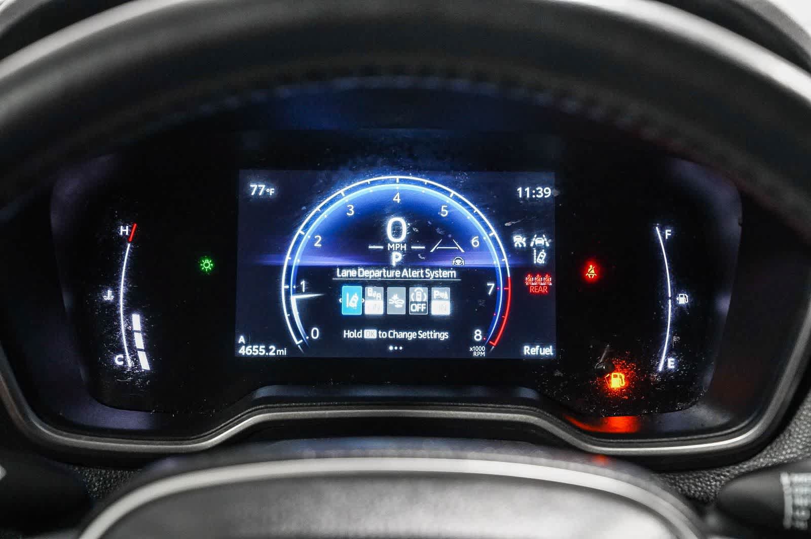 Used 2025 Toyota Corolla Cross XLE w/ Convenience Package FWD image 24