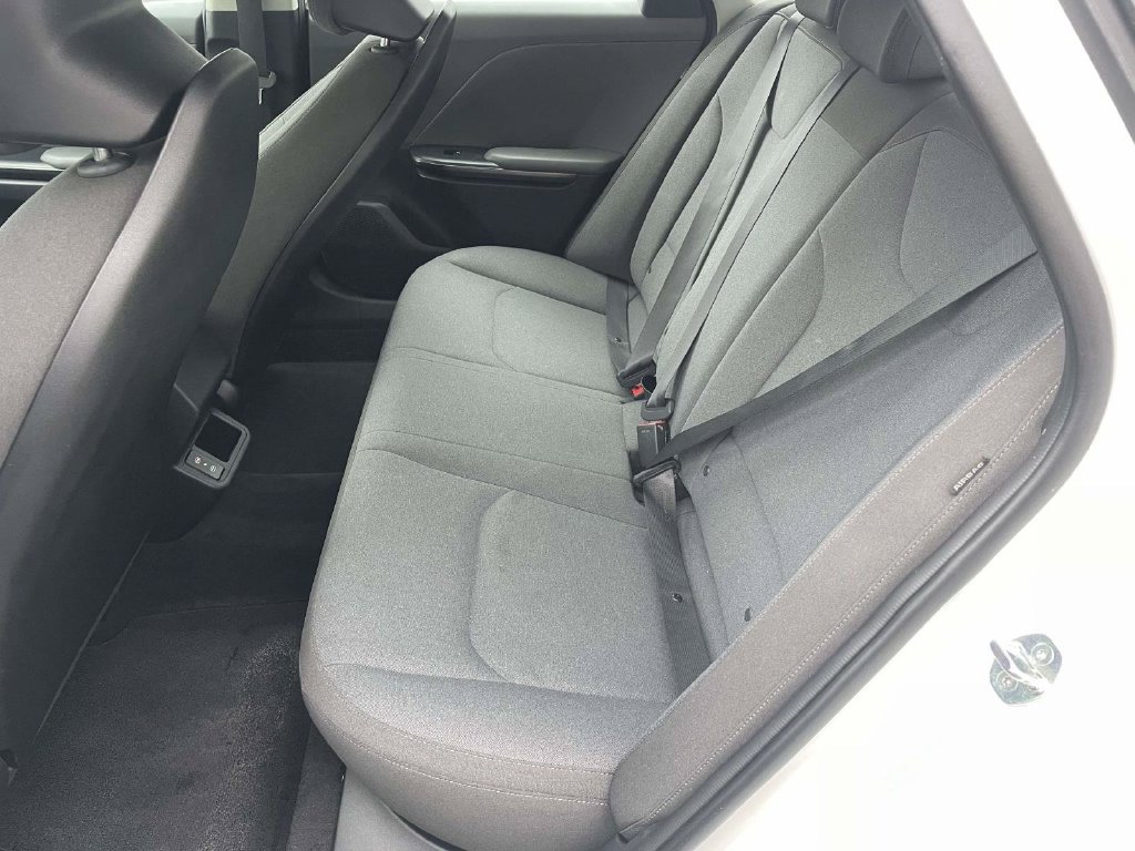 Used 2025 Kia K4 FWD image 12