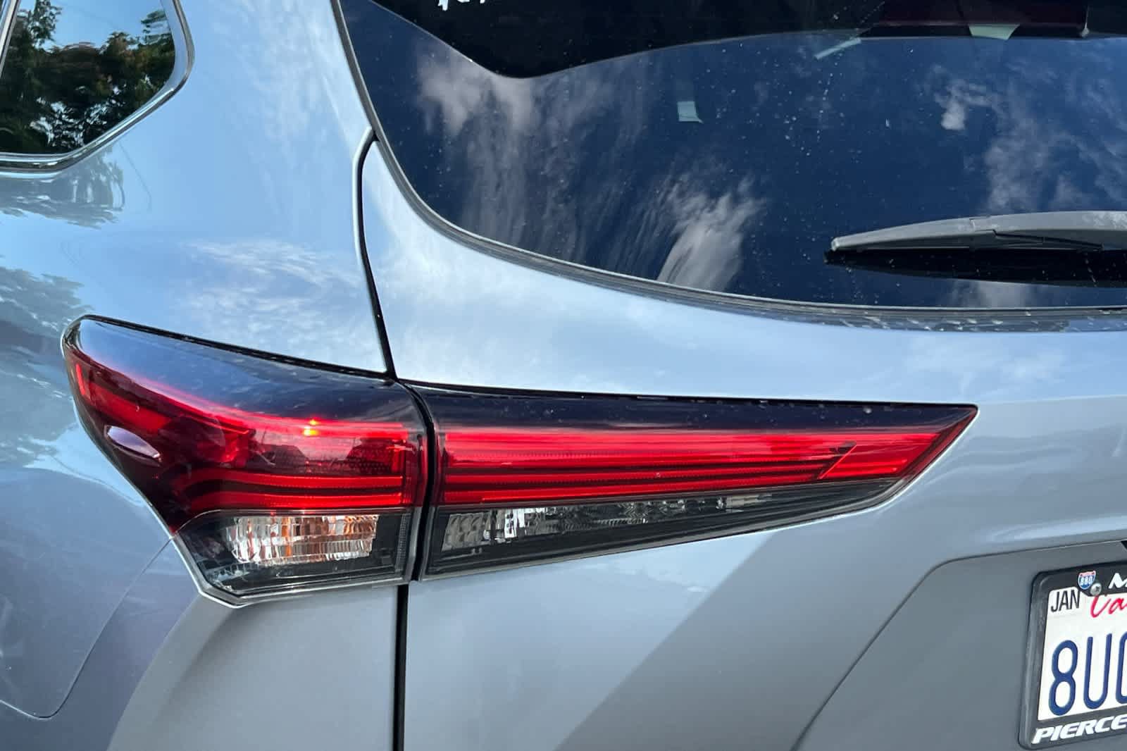 Used 2021 Toyota Highlander XLE AWD/4WD image 20