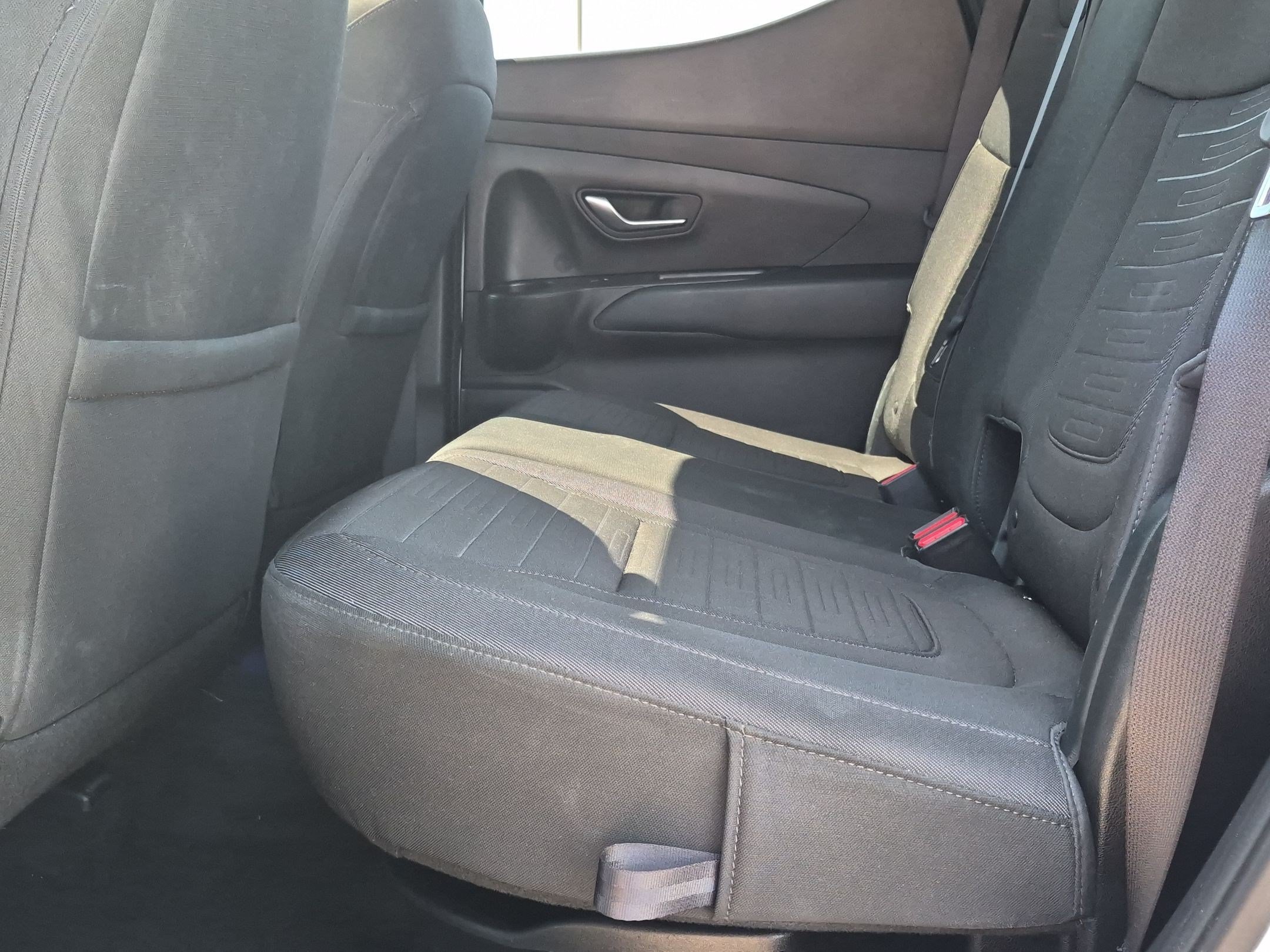 Used 2023 Hyundai Santa Cruz SEL Premium AWD/4WD image 24