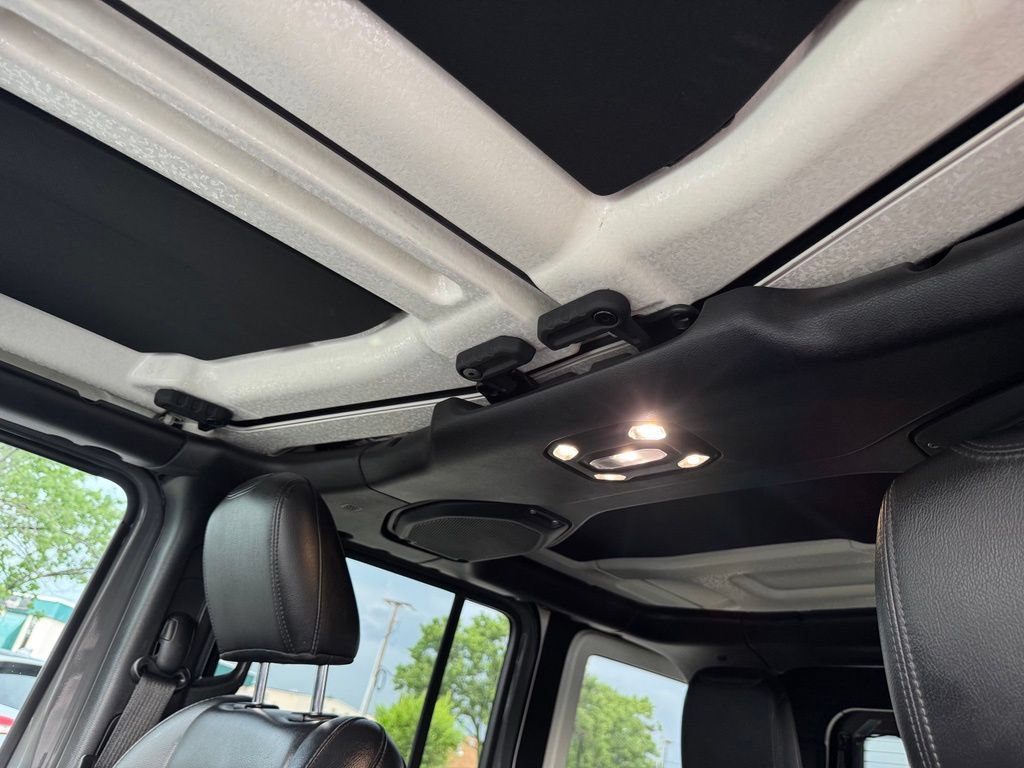 Used 2021 Jeep Wrangler Unlimited Sahara AWD/4WD image 53