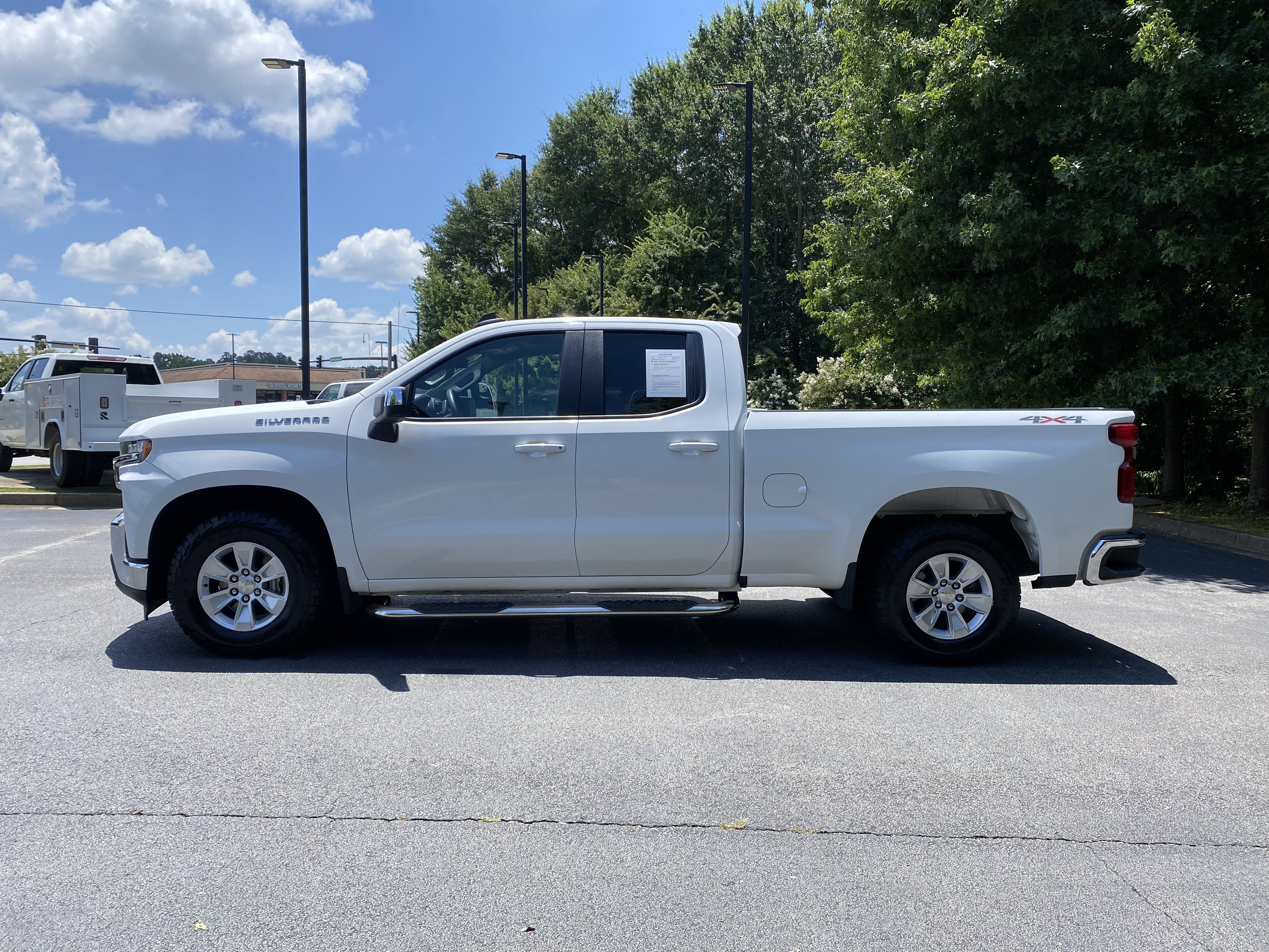 Used 2020 Chevrolet Silverado 1500 LT w/ Trailering Package AWD/4WD image 6
