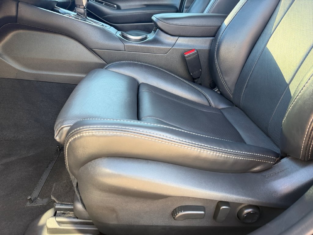 Certified 2023 Subaru Outback Limited AWD/4WD image 11