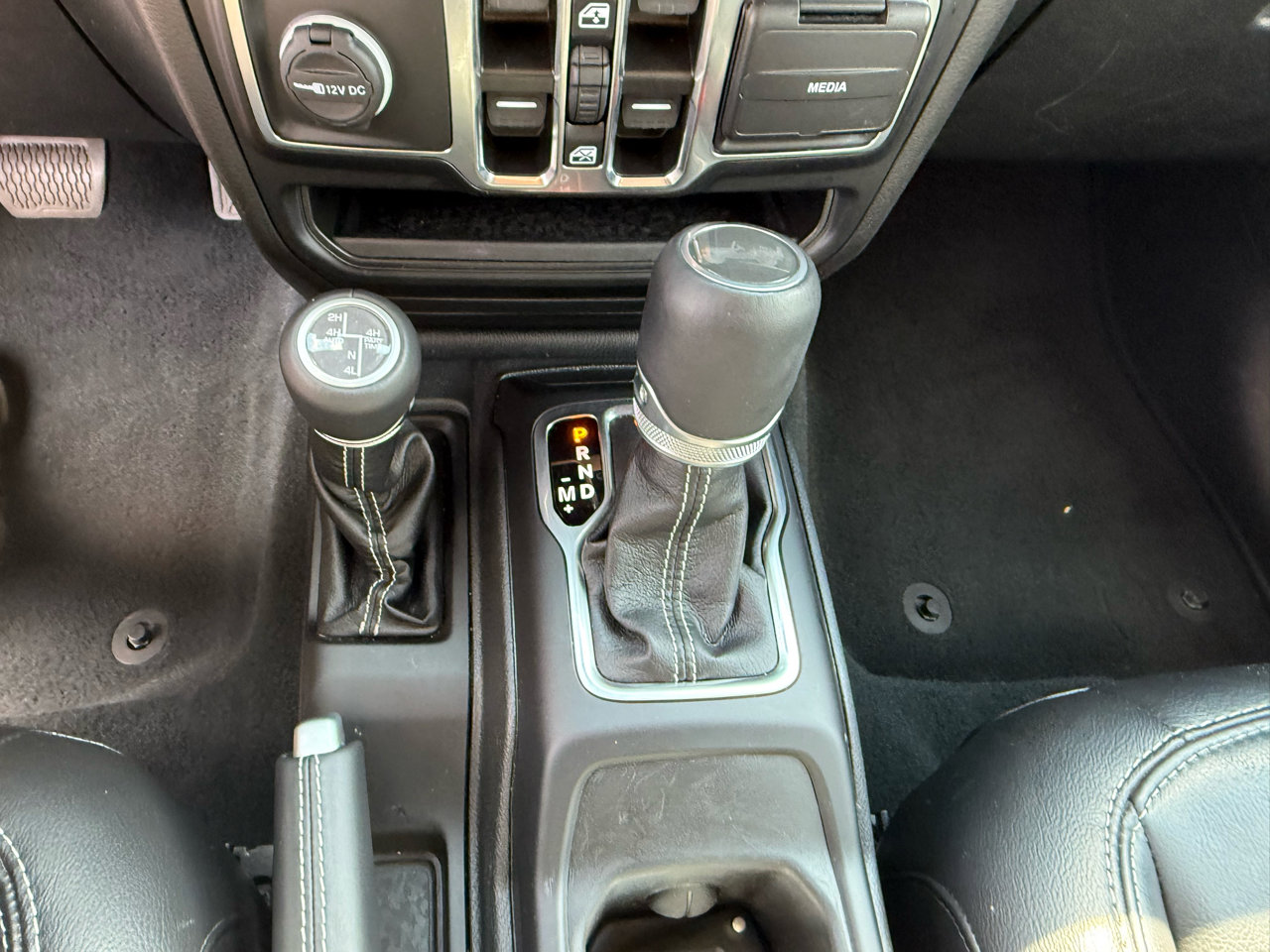 Used 2022 Jeep Wrangler Unlimited Sahara w/ Cold Weather Group image 25