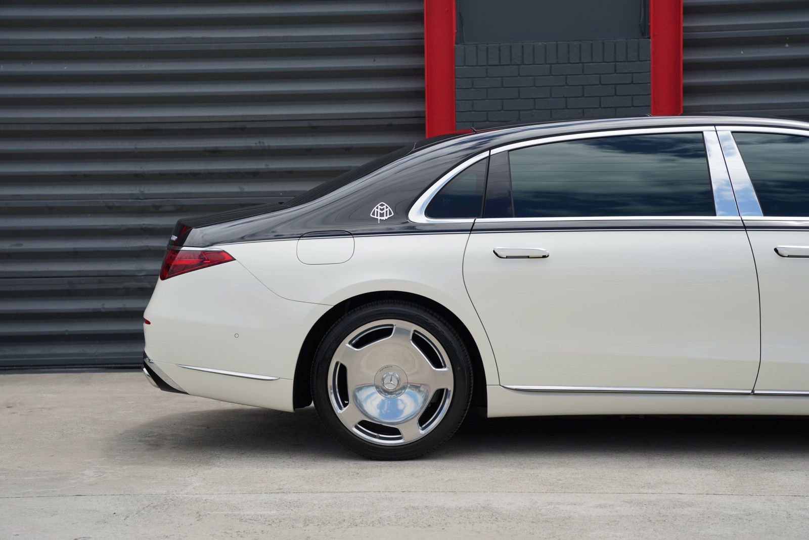 Used 2021 Mercedes-Benz Maybach S 580 4MATIC image 3