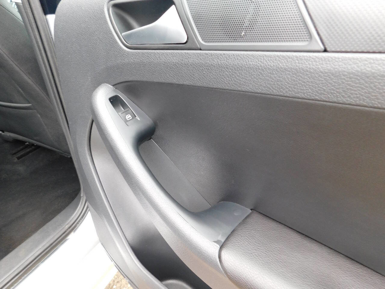 Used 2012 Volkswagen Jetta SE image 13